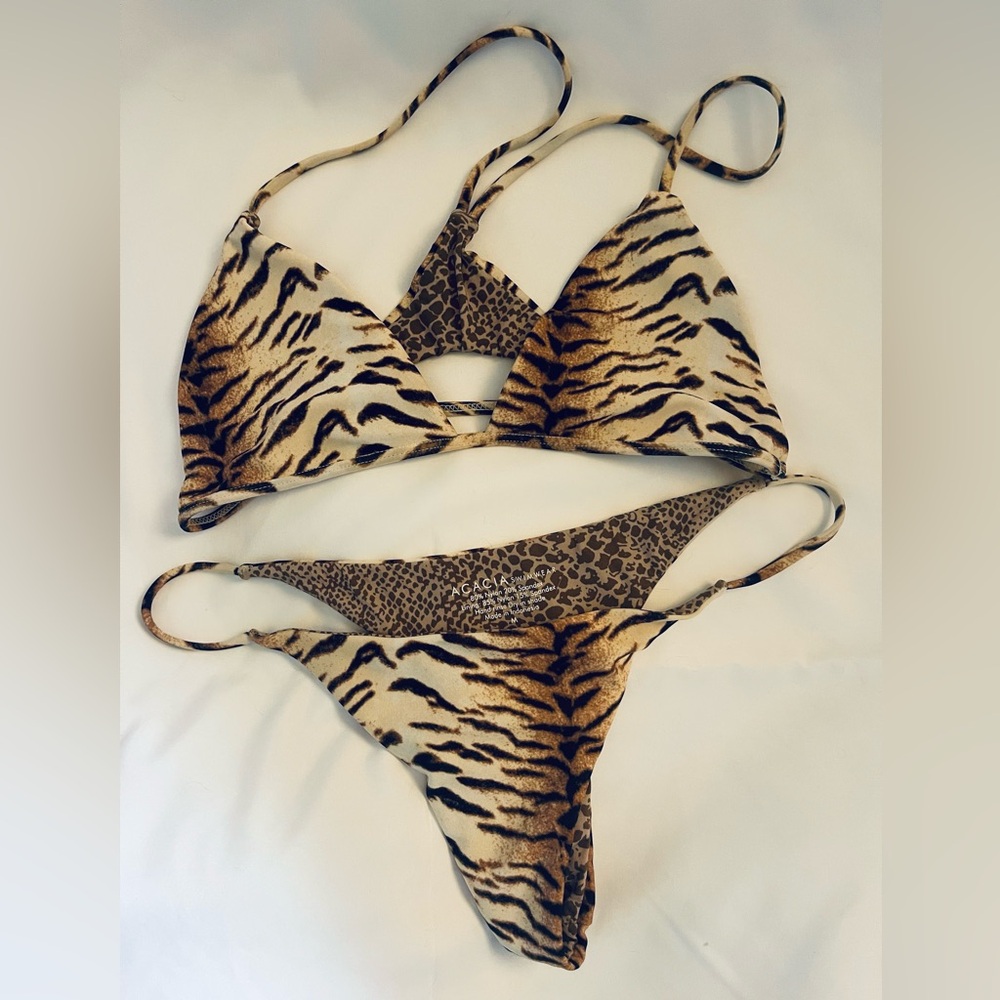 ACACIA Swimwear TIGER Print, Size Medium